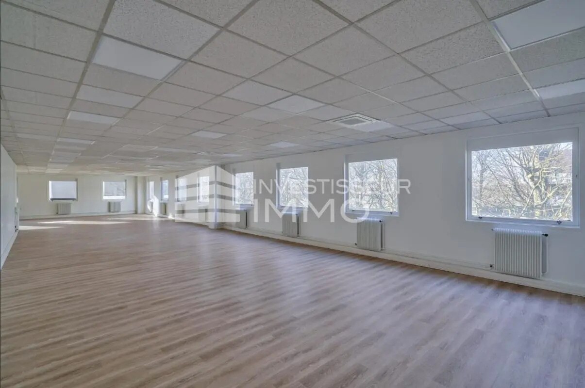 Office in Lognes for lease Interior Photo- Image 1 of 31