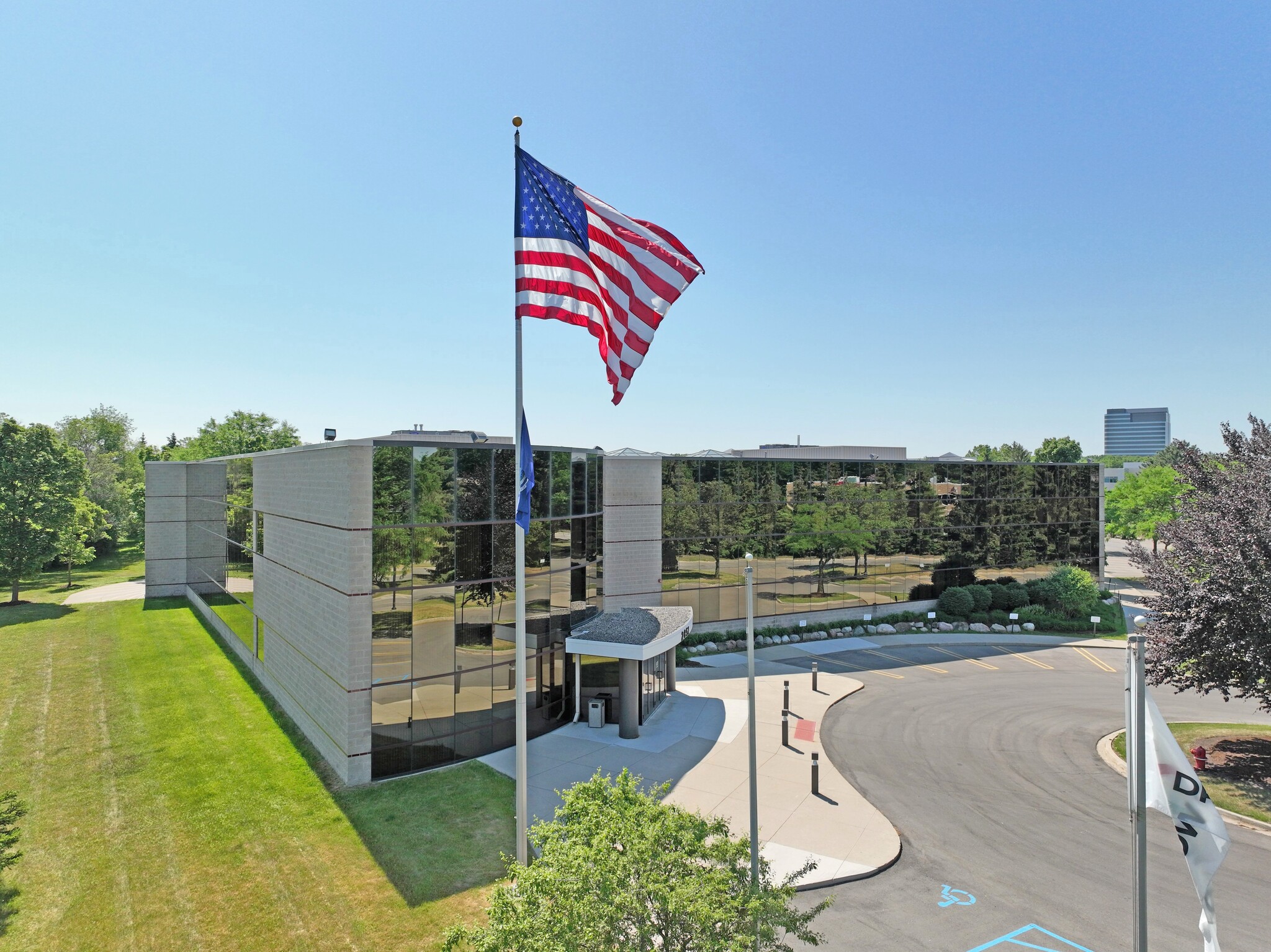 2851 High Meadow Cir, Auburn Hills, MI for lease Building Photo- Image 1 of 19