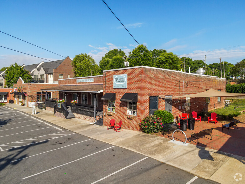 402-428 S Main St, Davidson, NC for sale - Primary Photo - Image 1 of 1