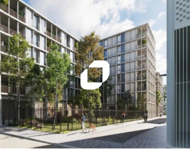 Retail in Bordeaux for lease - Building Photo - Image 2 of 3