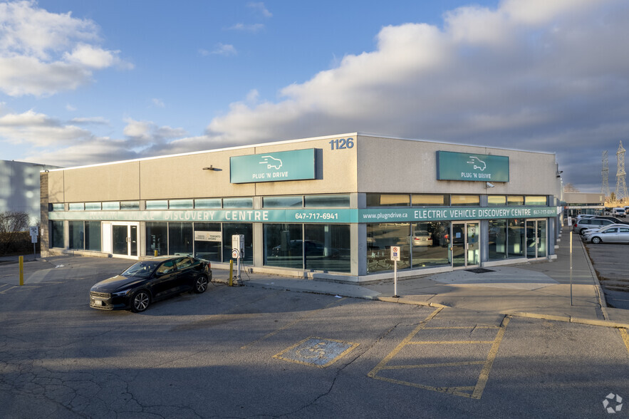 1126 Finch Ave W, Toronto, ON for lease - Building Photo - Image 2 of 6