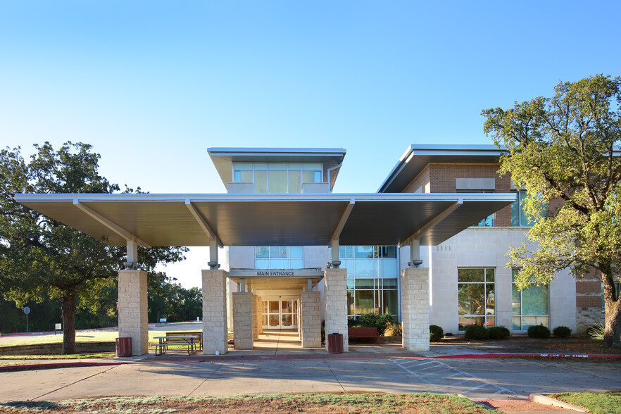 1905 Doctors Hospital Dr, Bridgeport, TX for sale - Building Photo - Image 3 of 37