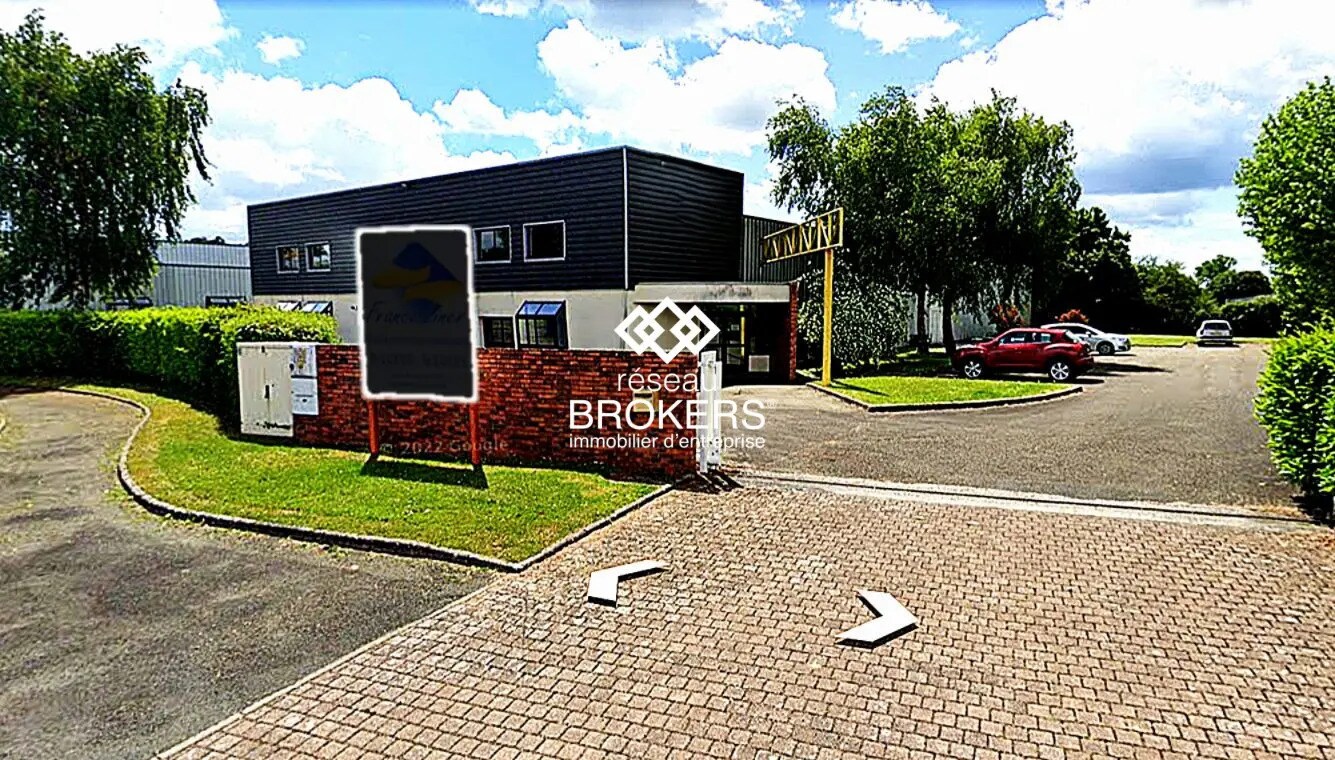 Flex in Évron for sale Building Photo- Image 1 of 8