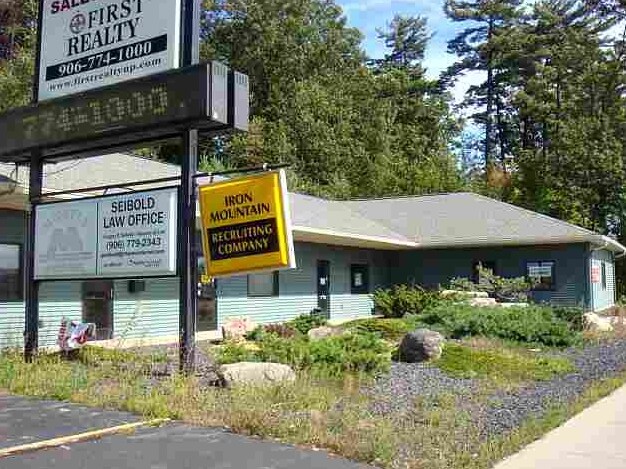 1311 S Stephenson Ave, Iron Mountain, MI for sale Primary Photo- Image 1 of 1