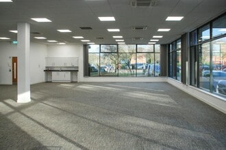 Harvest Cres, Fleet for lease Interior Photo- Image 1 of 4