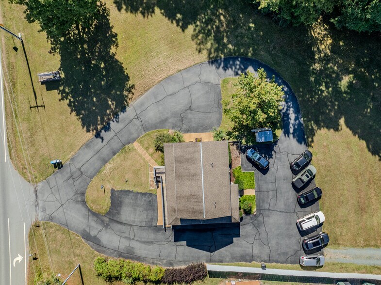 2704 Lake Monticello Rd, Palmyra, VA for sale - Building Photo - Image 3 of 62