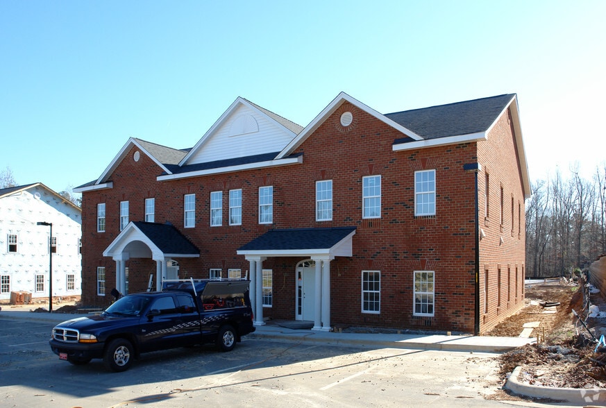 9350 Falls Of Neuse Rd, Raleigh, NC 27615