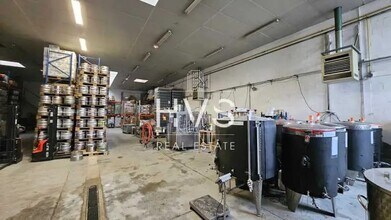 Flex in Vitrolles for lease Interior Photo- Image 2 of 8