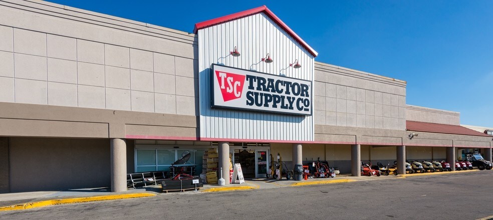 931-1010 US Highway 331 S, Defuniak Springs, FL for lease - Primary Photo - Image 1 of 4