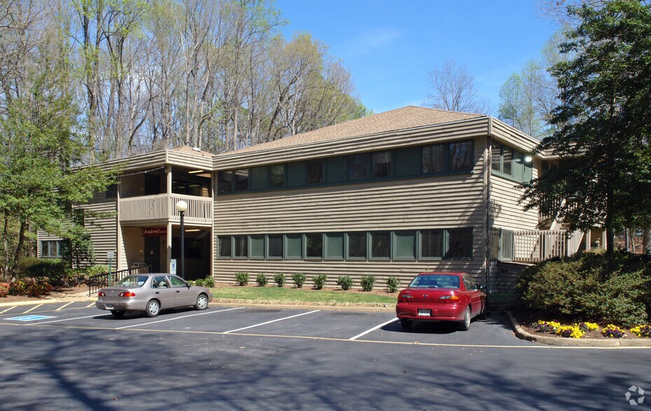 5001 W Village Green Dr, Midlothian, VA 23112 Brandermill