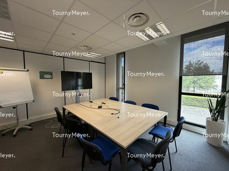 5 Rue Roland Garros, Orvault for lease - Interior Photo - Image 3 of 4