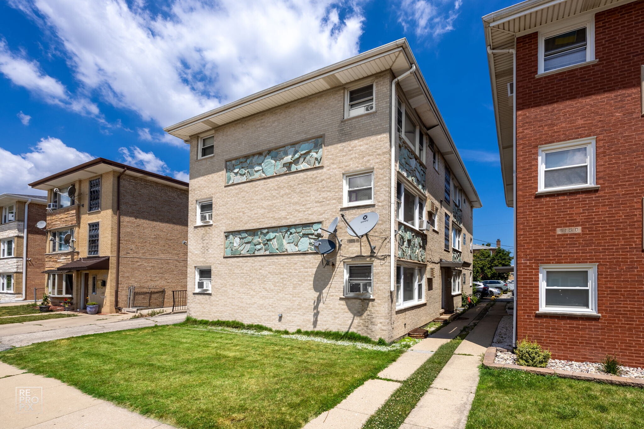 8156 Walsh Ln, River Grove, IL for sale Primary Photo- Image 1 of 1