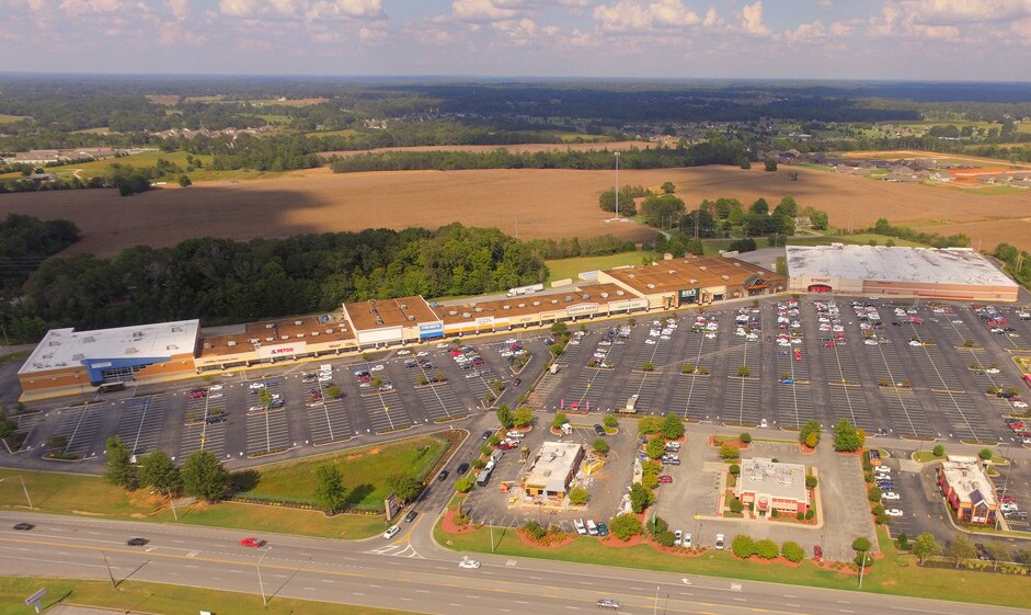 376-396 Cox Creek Pky, Florence, AL for sale - Aerial - Image 1 of 1