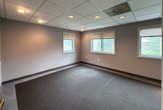 4 Bellows Rd, Westborough, MA for lease Interior Photo- Image 1 of 8