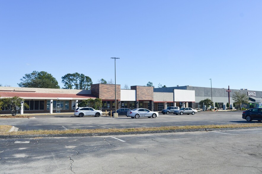 291-311 Blanding Blvd, Orange Park, FL for lease - Building Photo - Image 3 of 5