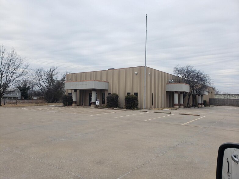 8189 U.S. Highway 70, Waurika, OK for sale - Building Photo - Image 3 of 17
