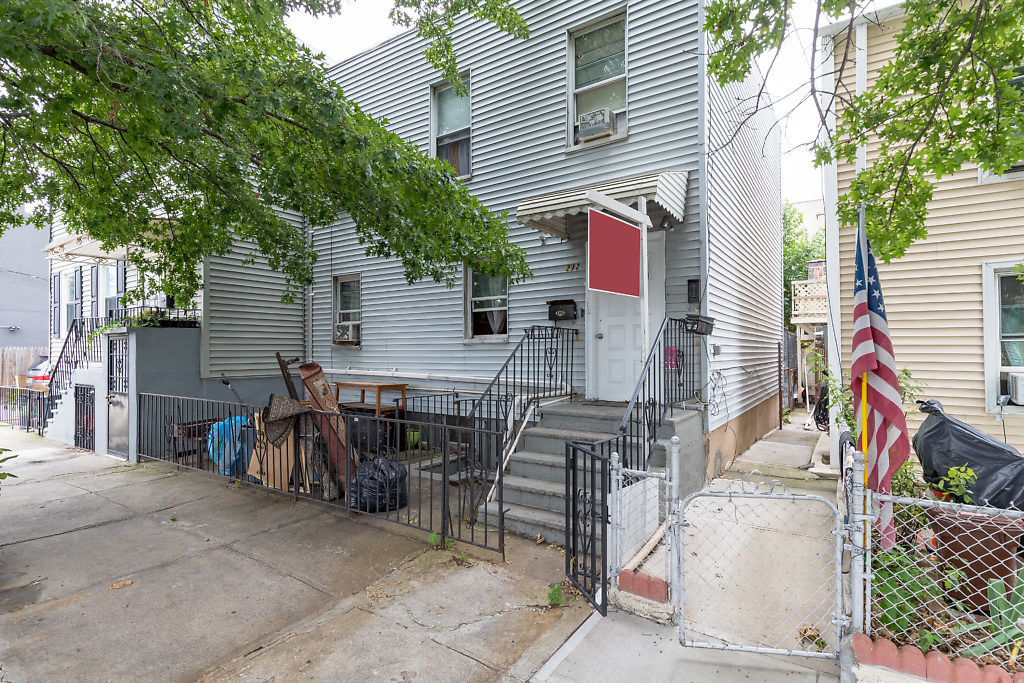 212 Eagle St, Brooklyn, NY for sale Other- Image 1 of 1