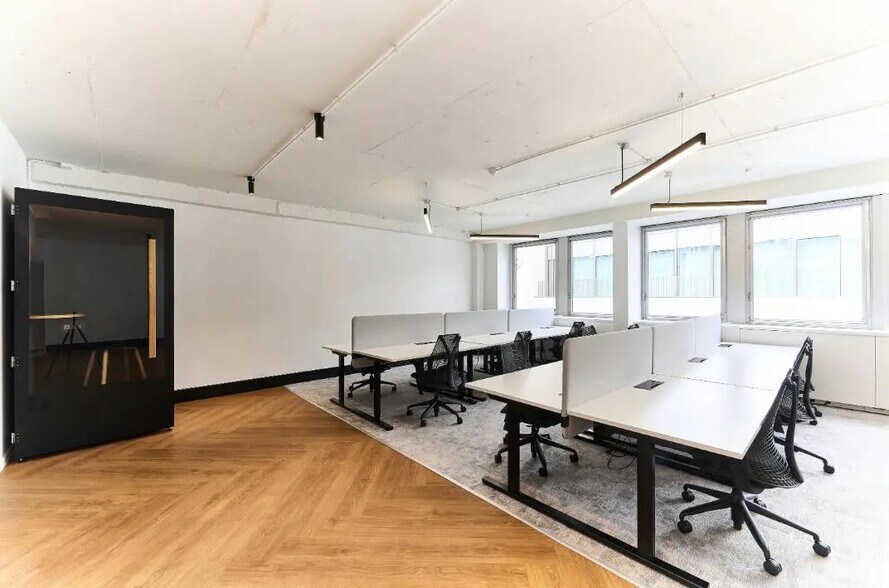 Office in Paris for lease - Interior Photo - Image 3 of 12
