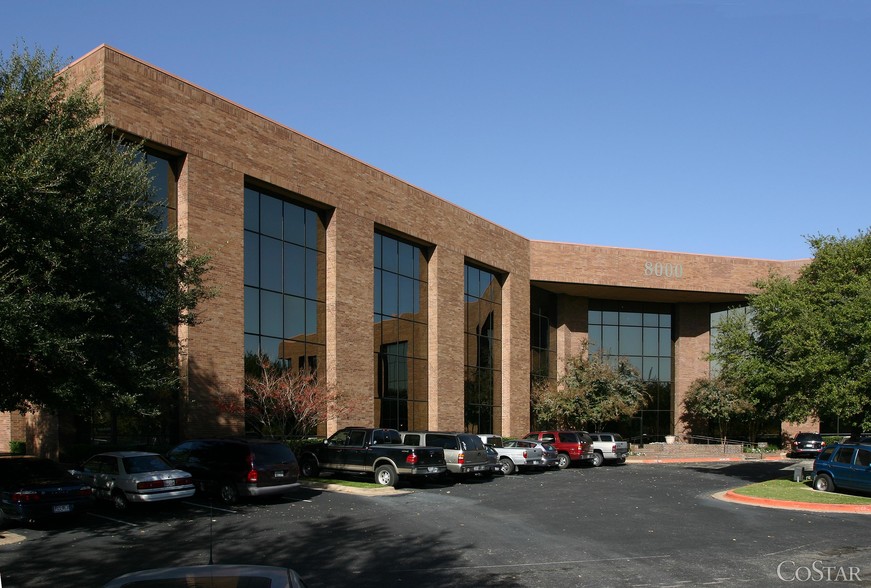 8000 Centre Park Dr, Austin, TX for lease - Building Photo - Image 1 of 4