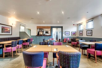 102 Main St, Glasgow for lease Interior Photo- Image 2 of 11