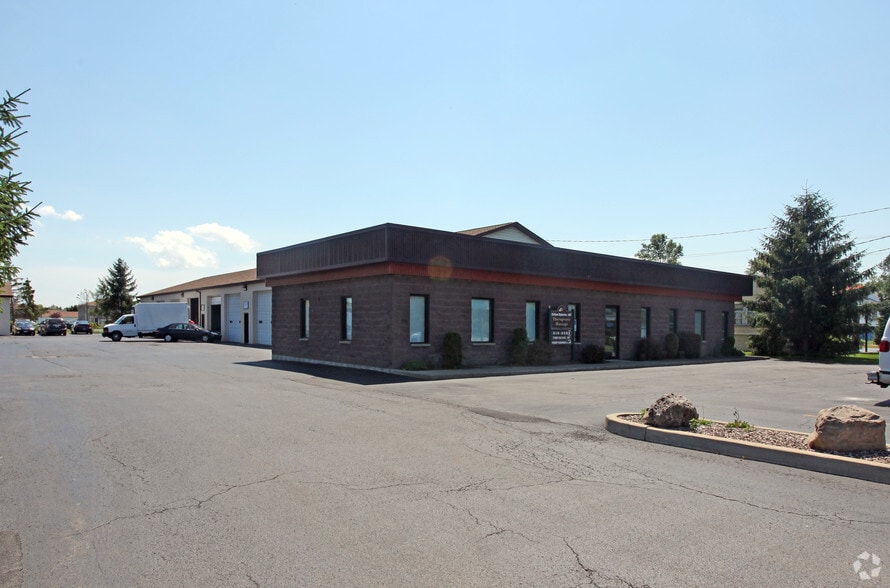 2728 Niagara Falls Blvd, North Tonawanda, NY for sale - Primary Photo - Image 1 of 1