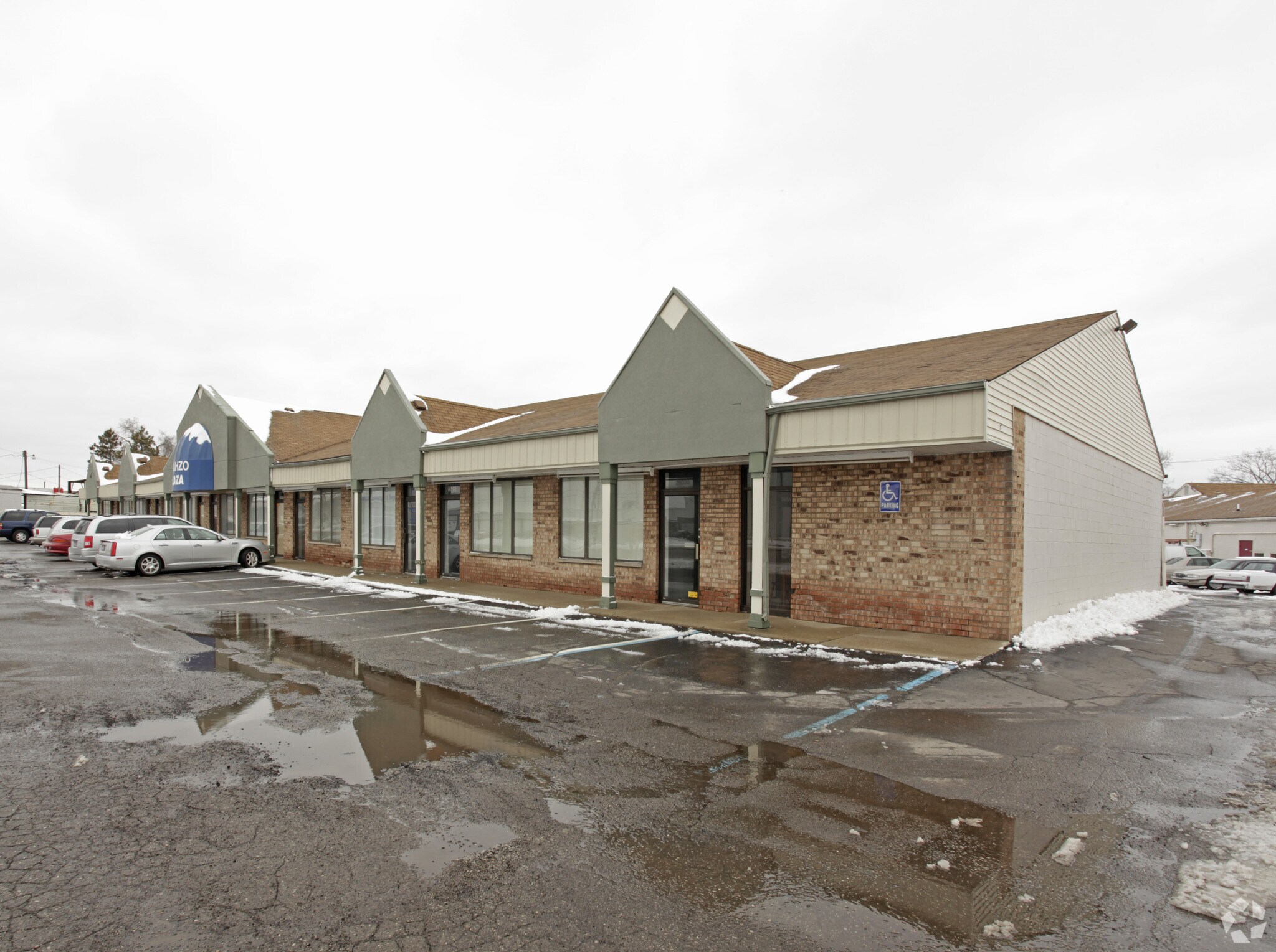26030-26124 Groesbeck Hwy, Warren, MI for lease Building Photo- Image 1 of 6