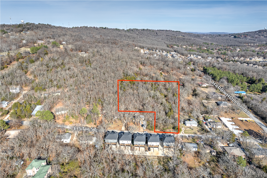 East 5th St, Fayetteville, AR for sale - Primary Photo - Image 1 of 6