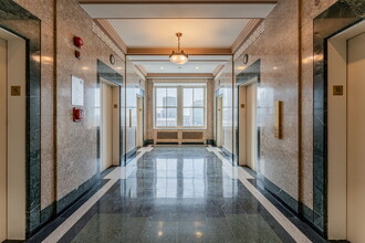501-507 Pl d'Armes, Montréal, QC for lease Building Photo- Image 1 of 5