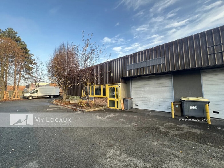 Flex in Le Blanc-Mesnil for lease - Building Photo - Image 1 of 5