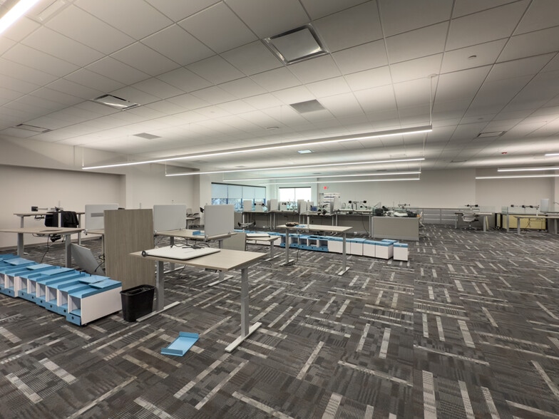 955 US Highway 9, South Amboy, NJ for sale - Interior Photo - Image 3 of 14