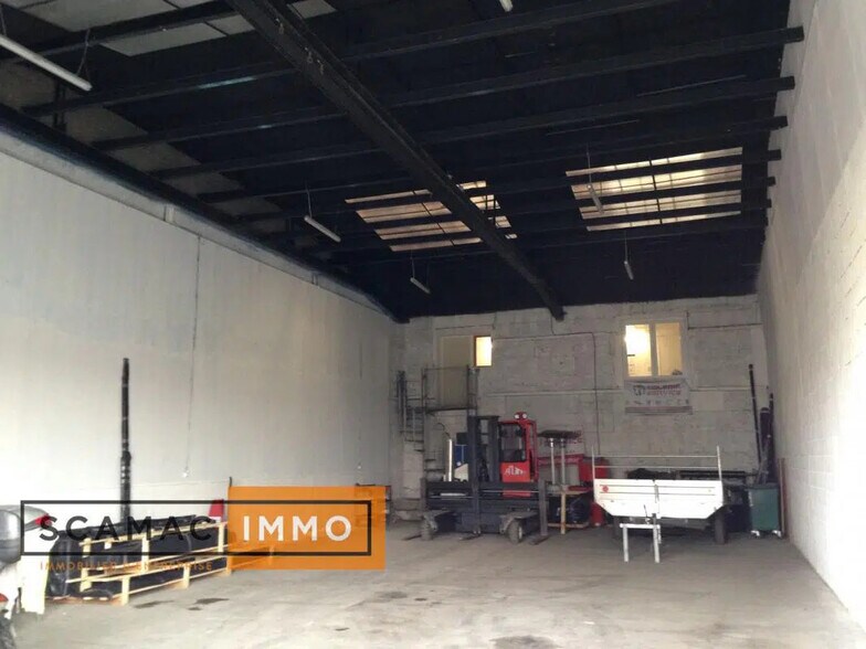 in Saint-Germain-lès-Arpajon for sale - Interior Photo - Image 1 of 1