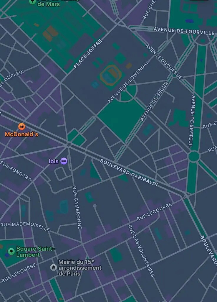 Retail in Paris for lease Building Photo- Image 1 of 3