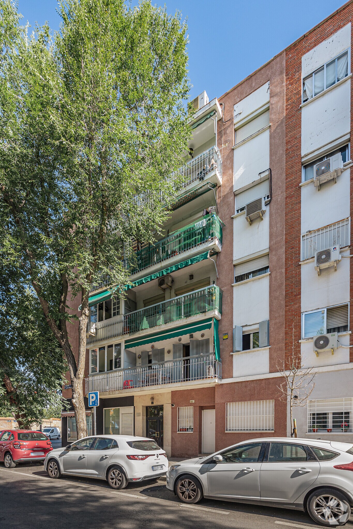 Plaza del Alcalde Brell, 1, Madrid, Madrid for sale Primary Photo- Image 1 of 1