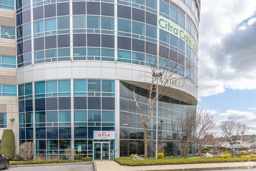 300-400 Tradecenter, Woburn, MA for lease - Building Photo - Image 2 of 7