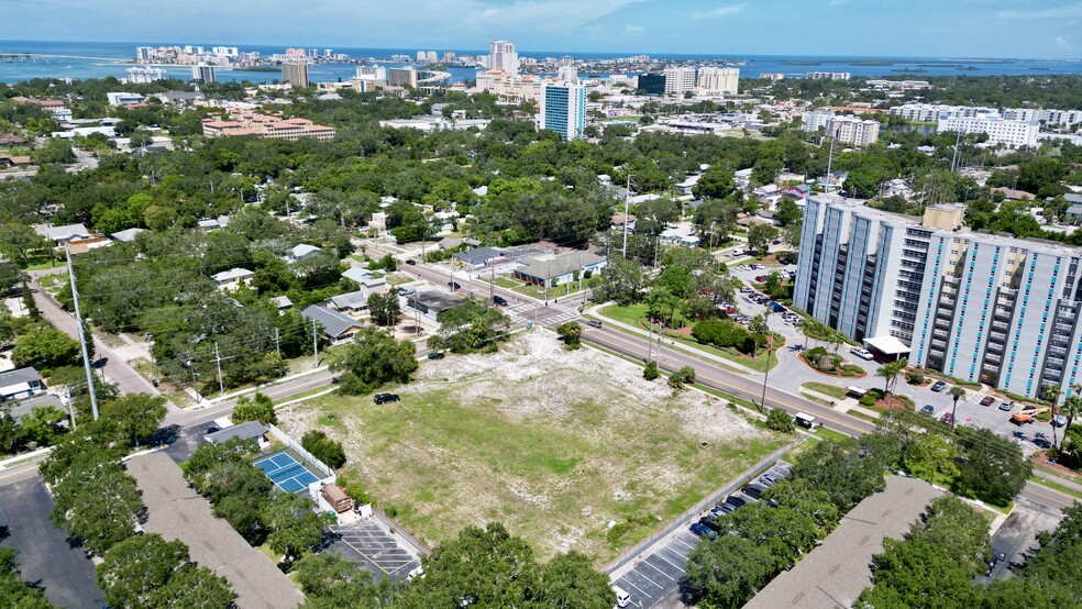 1105 Druid Rd E, Clearwater, FL for sale - Aerial - Image 1 of 3