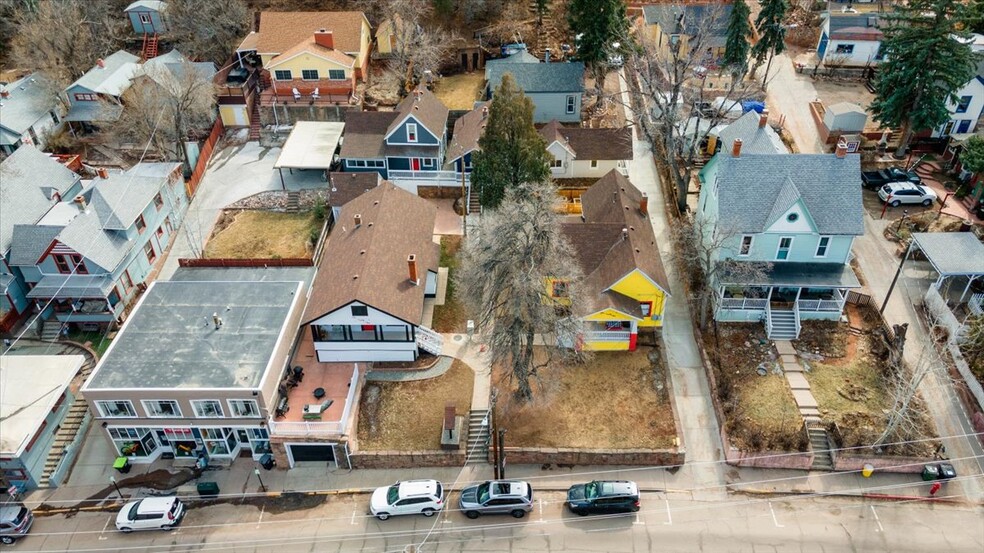 125 Ruxton Ave portfolio of 2 properties for sale on LoopNet.com - Building Photo - Image 3 of 41