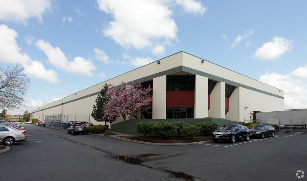 1020-1040 Andover Park W, Tukwila, WA for lease - Primary Photo - Image 1 of 4