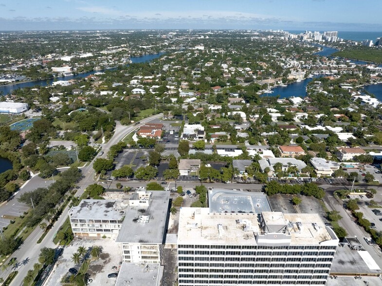 2415 NE 11th St, Fort Lauderdale, FL for sale - Building Photo - Image 3 of 9