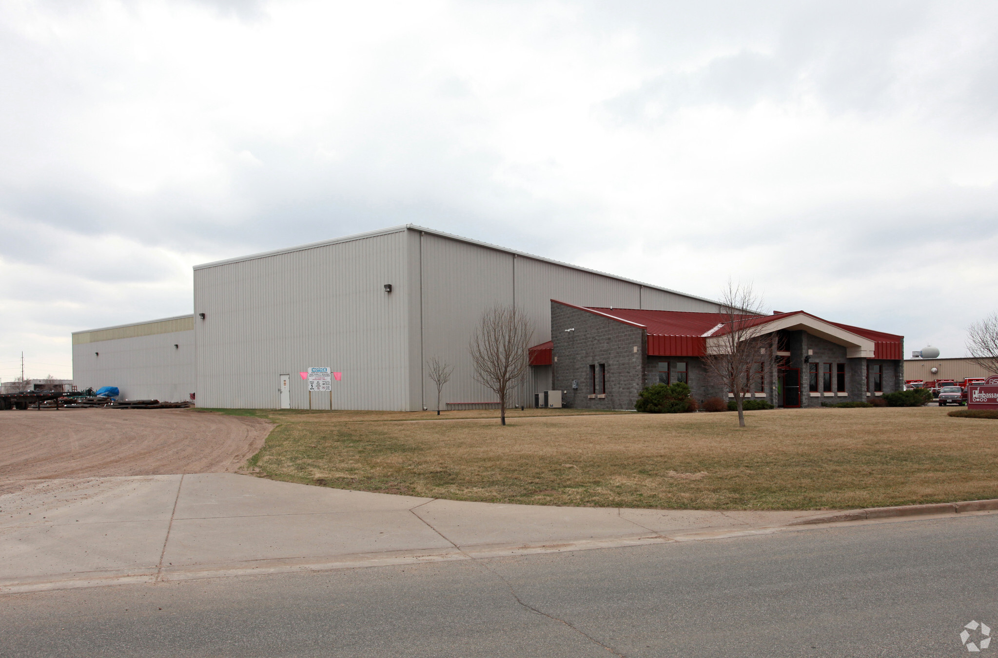 5414 Packer Dr, Menomonie, WI for sale Primary Photo- Image 1 of 1