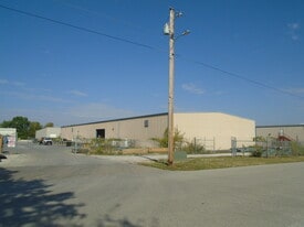 2140 N Bristol Ln, Nixa MO - Warehouse