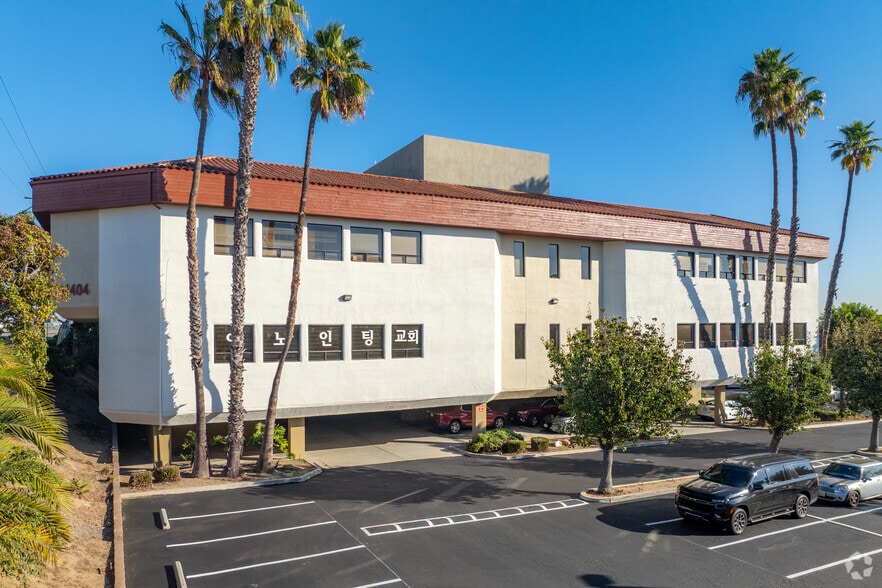 24404 S Vermont Ave, Harbor City, CA for lease - Building Photo - Image 3 of 18