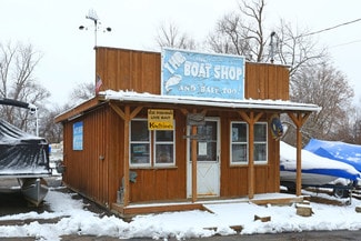 More details for 131 N Lake St, Grass Lake, MI - Retail for Sale