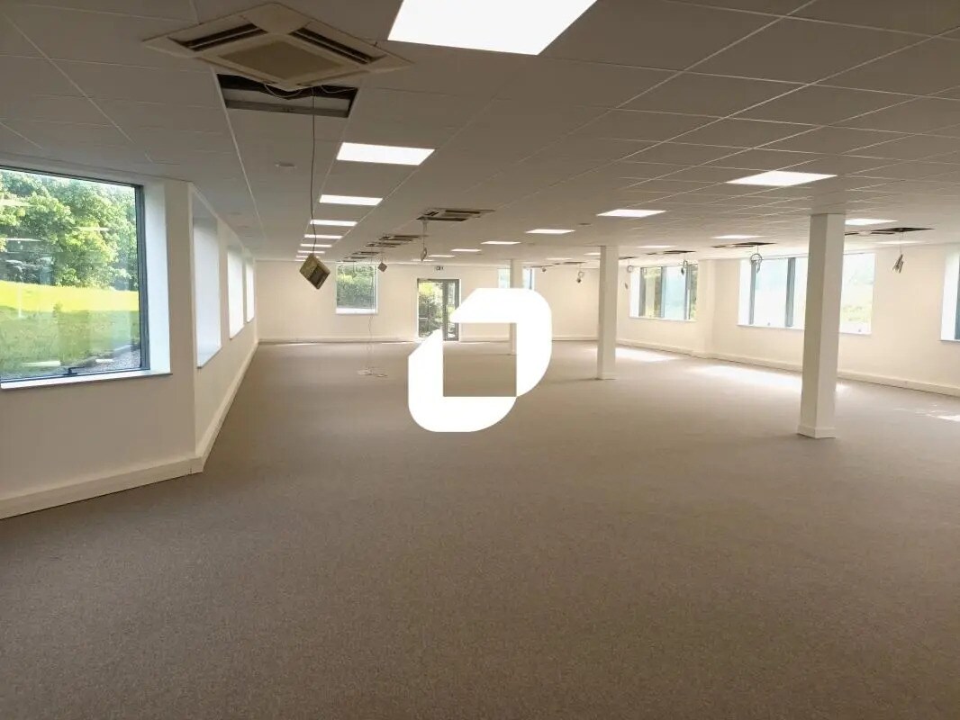 Office in VILLENEUVE-D'ASCQ for lease Interior Photo- Image 1 of 9