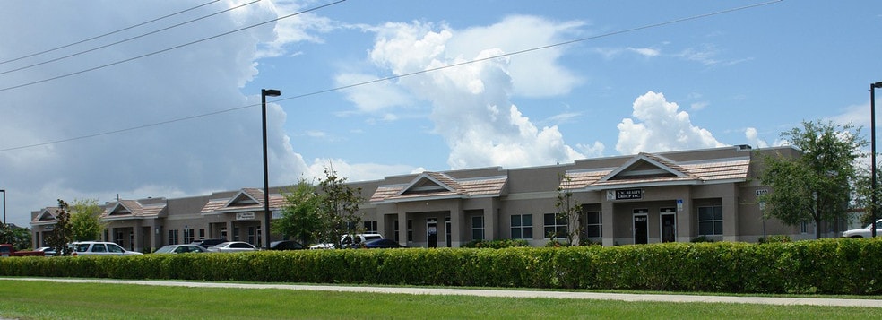 4300 Ford St, Fort Myers, FL for sale - Building Photo - Image 3 of 6