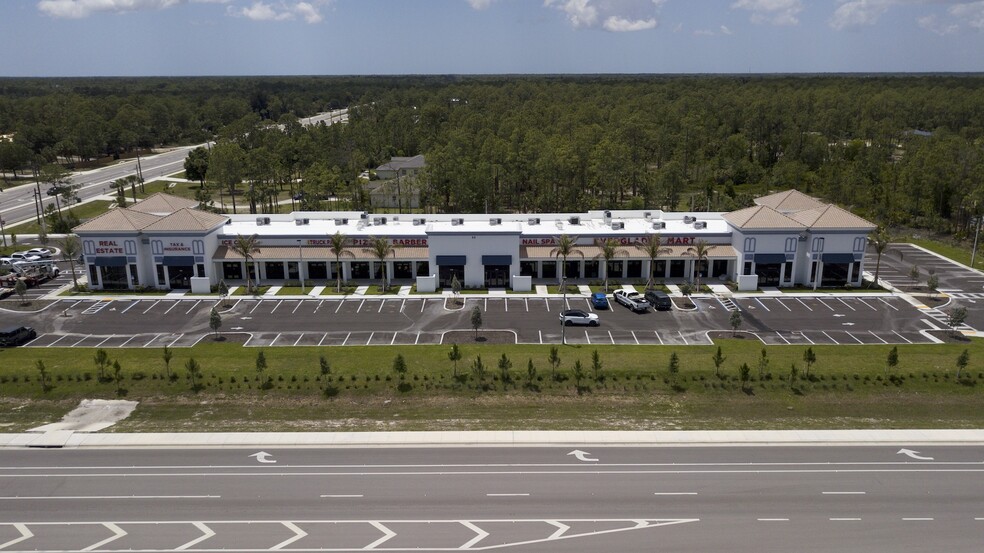 55 Everglades Blvd, Naples, FL for lease - Building Photo - Image 3 of 6