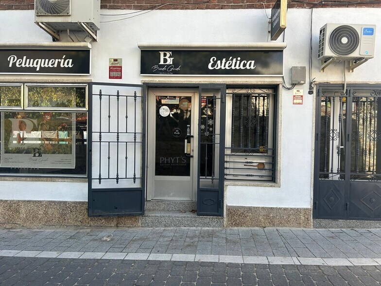 Retail in Moralzarzal, Madrid for lease - Building Photo - Image 1 of 18