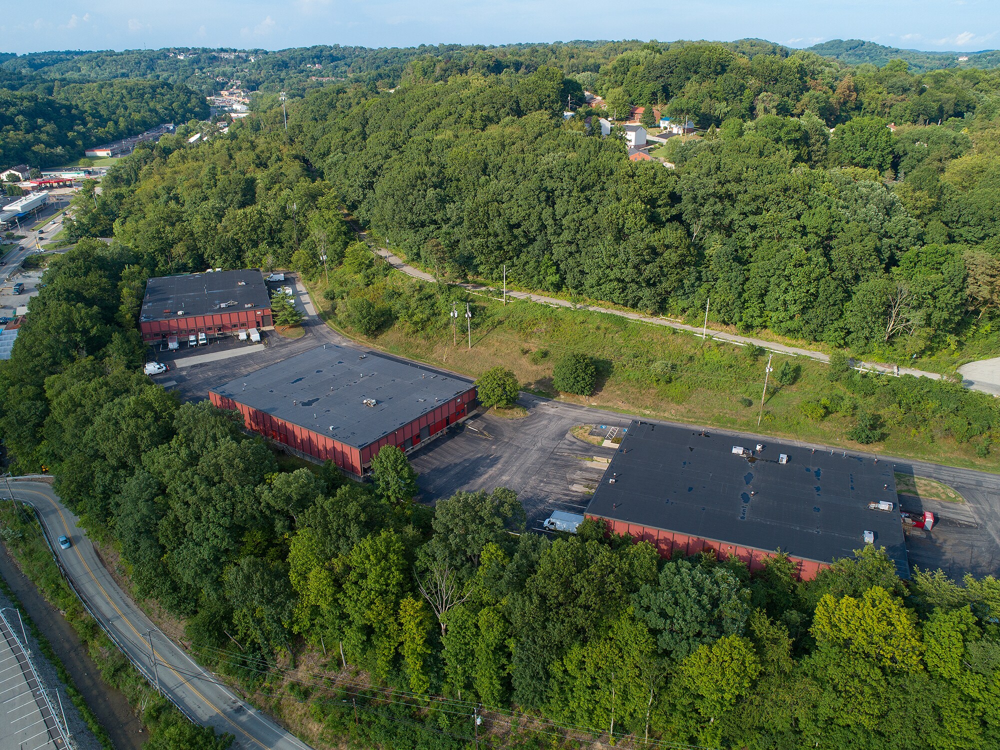700 Plum Industrial Ct, Plum, PA for lease Building Photo- Image 1 of 8