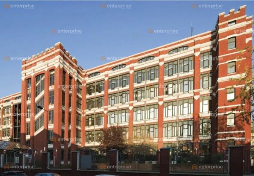 Office in Lille for sale - Building Photo - Image 2 of 8