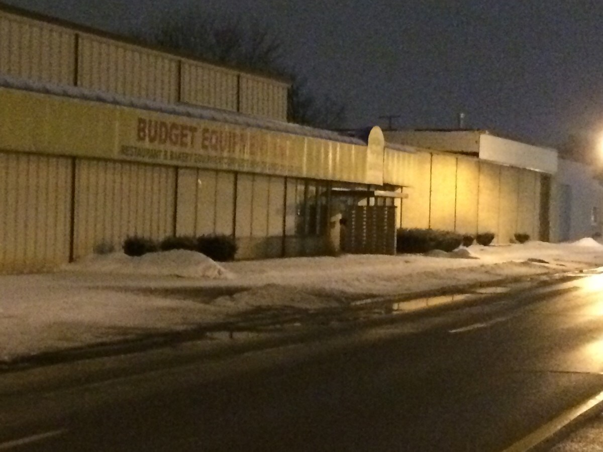 17950 Allen Rd, Melvindale, MI 48122