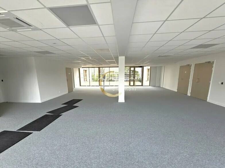 Office in Clermont-Ferrand for lease - Building Photo - Image 3 of 13